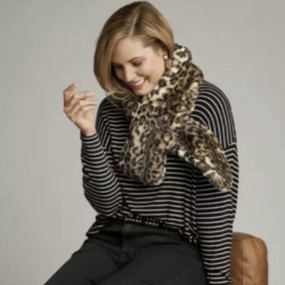 Cabi bundle up scarf - Picture 2 of 5